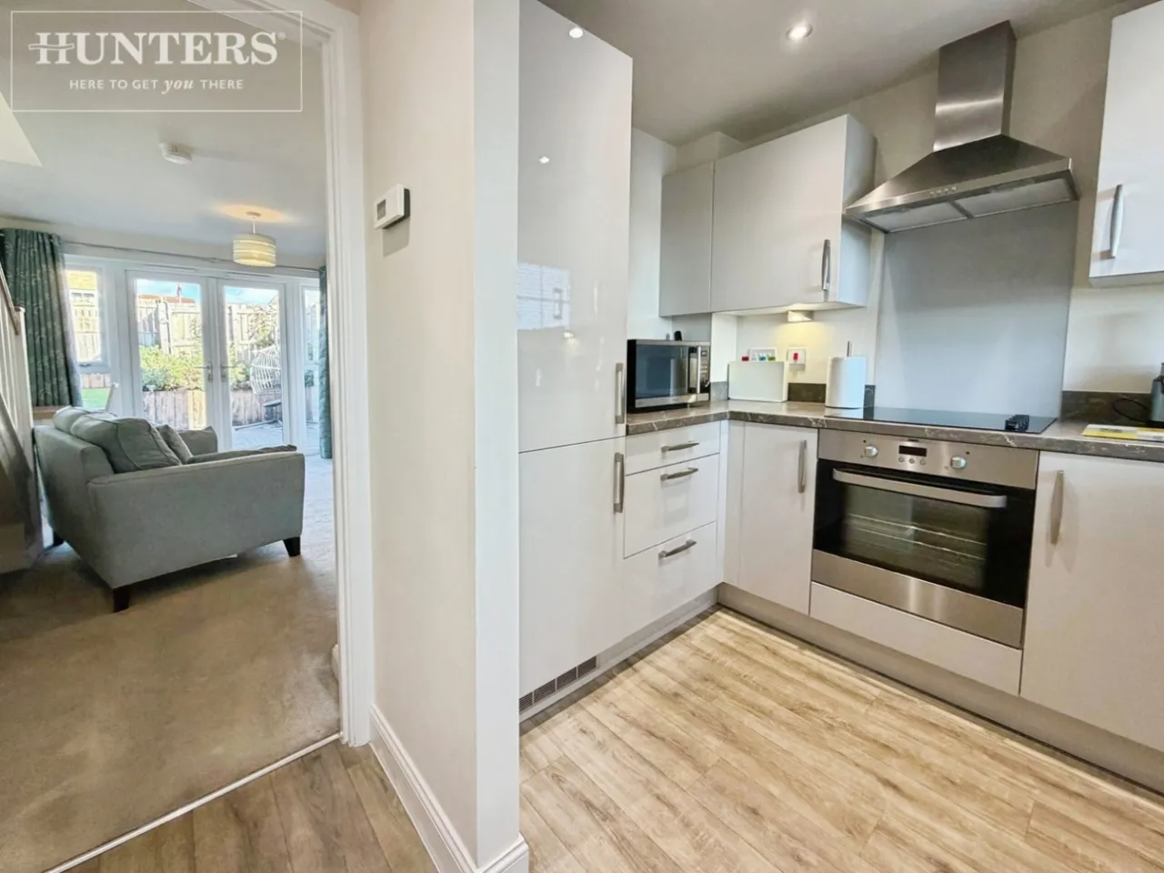 Newland Avenue, Cudworth, S72, photo 3