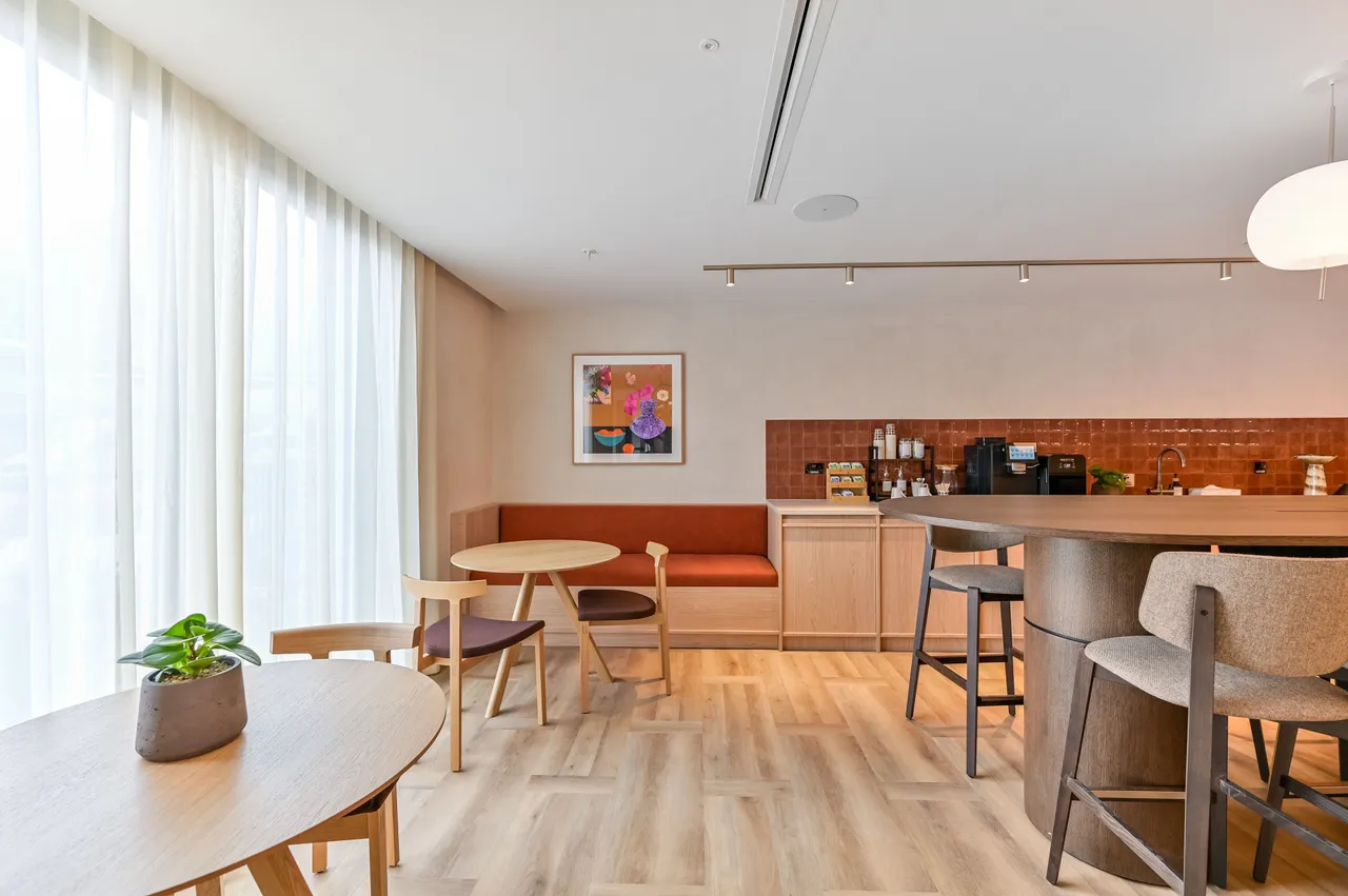 flat to rent — Flat 142, Marble House, Hayes