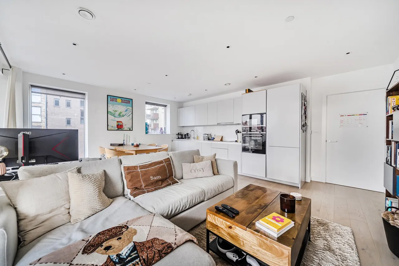 Wyndham Road, SE5, photo 15