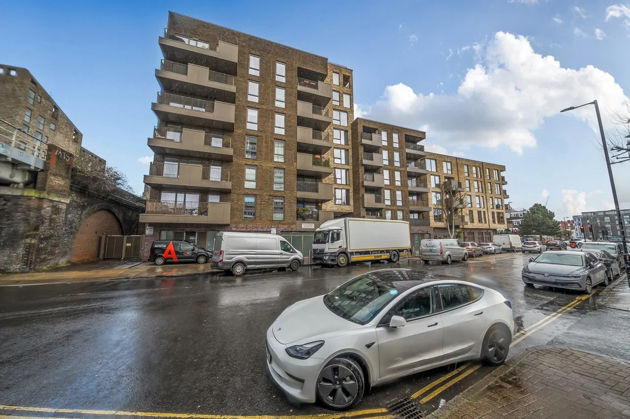 Wyndham Road, SE5, photo 12
