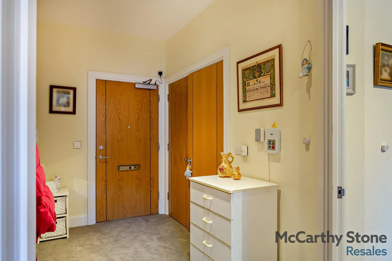 Bowes Lyon Place, Poundbury, DT1, photo 6