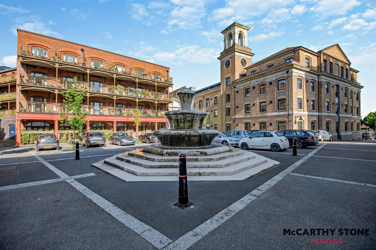 Bowes Lyon Place, Poundbury, DT1, photo 20