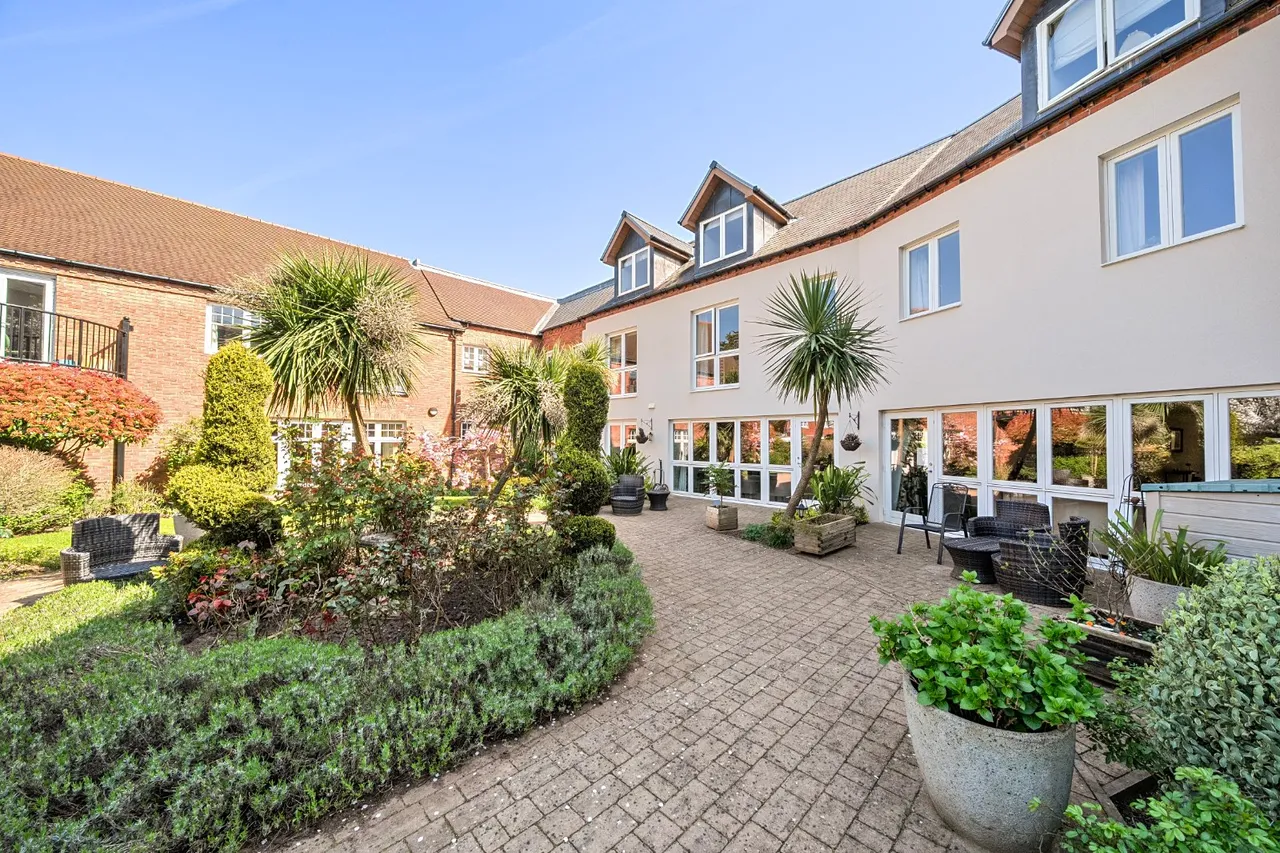 High Street, Knowle, B93, photo 2