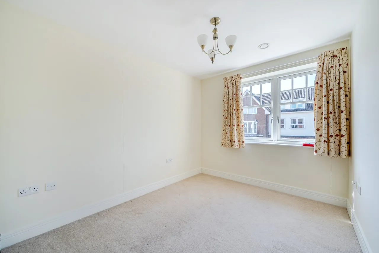 High Street, Knowle, B93, photo 10