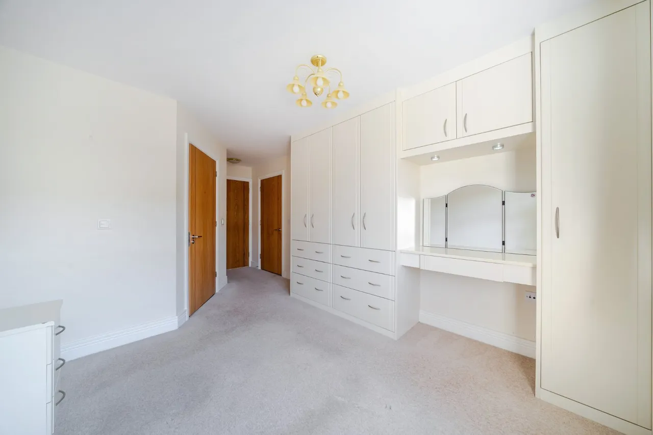 High Street, Knowle, B93, photo 16