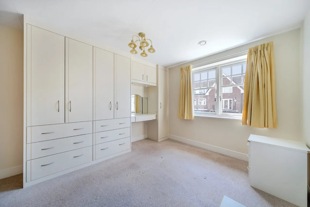 High Street, Knowle, B93, photo 15