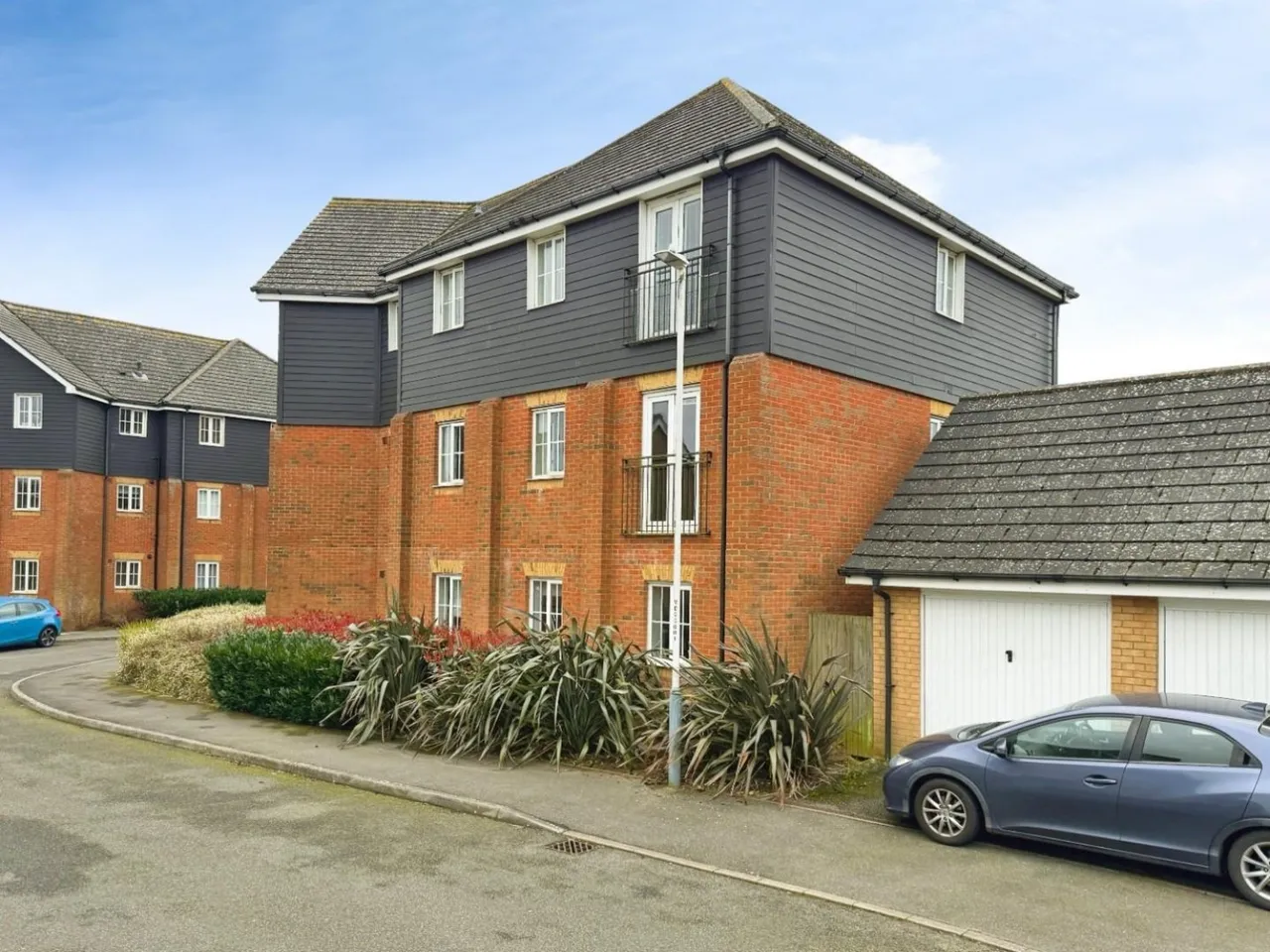 2 bed flat for sale, Carter Close, Hawkinge, CT18