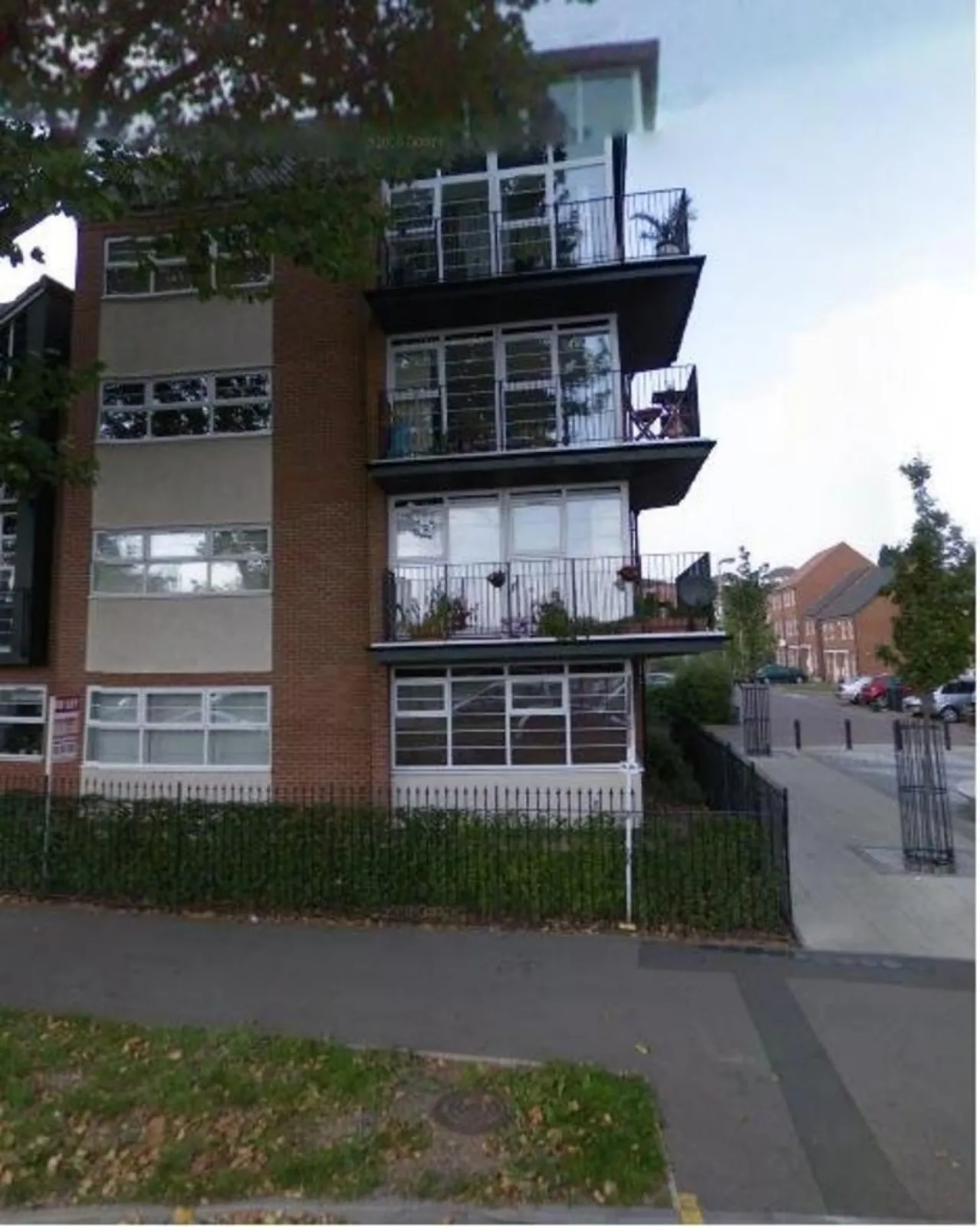 2 bed flat to rent, Larchmont Road, LE4