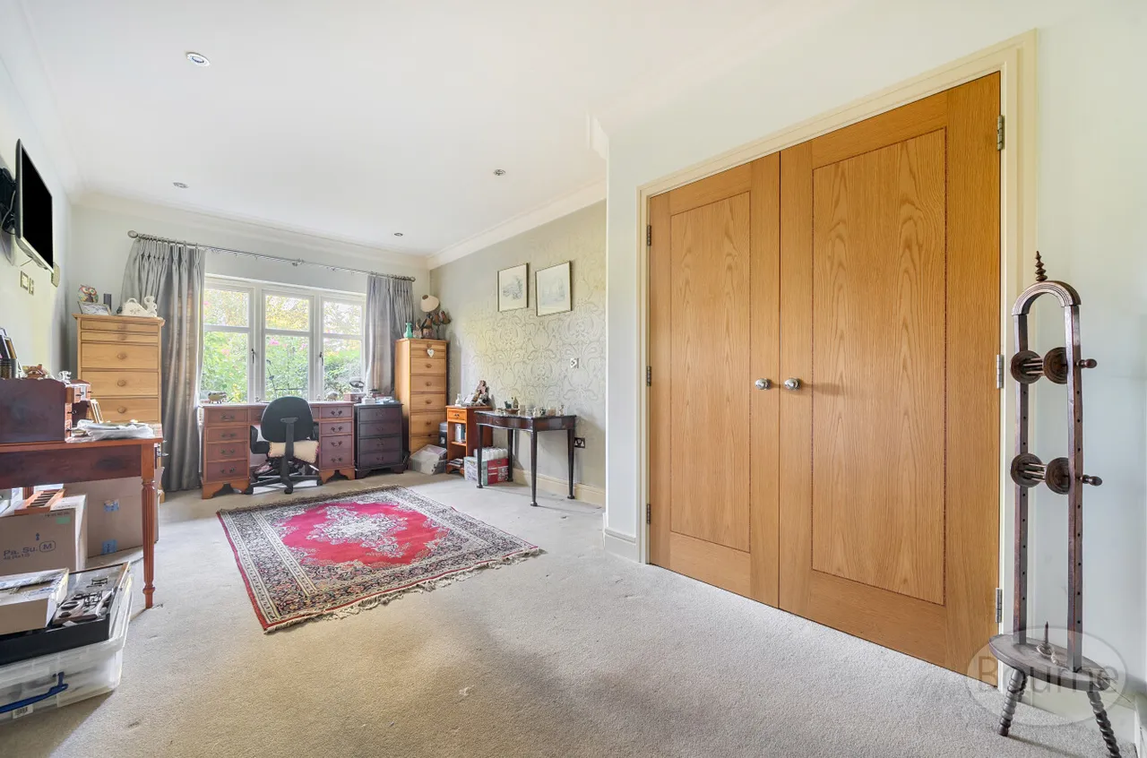 Waverley Lane, Farnham, GU9, photo 5