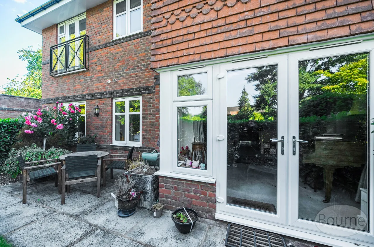 Waverley Lane, Farnham, GU9, photo 9