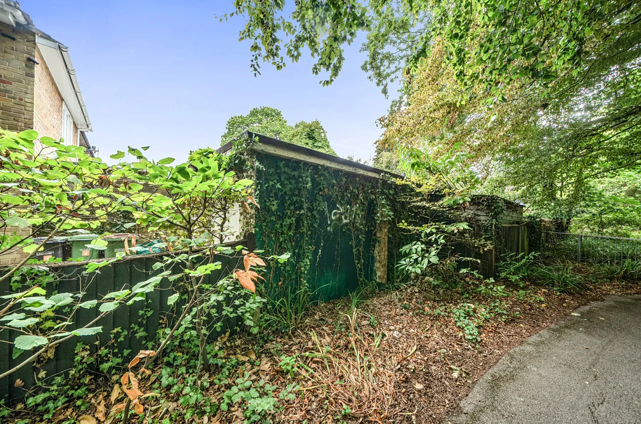 Pine Drive East, Thornhill Park, SO18, photo 14