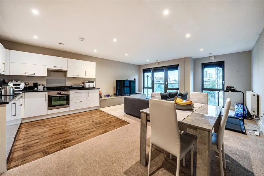 Gwynne Road, London, SW11, photo 2