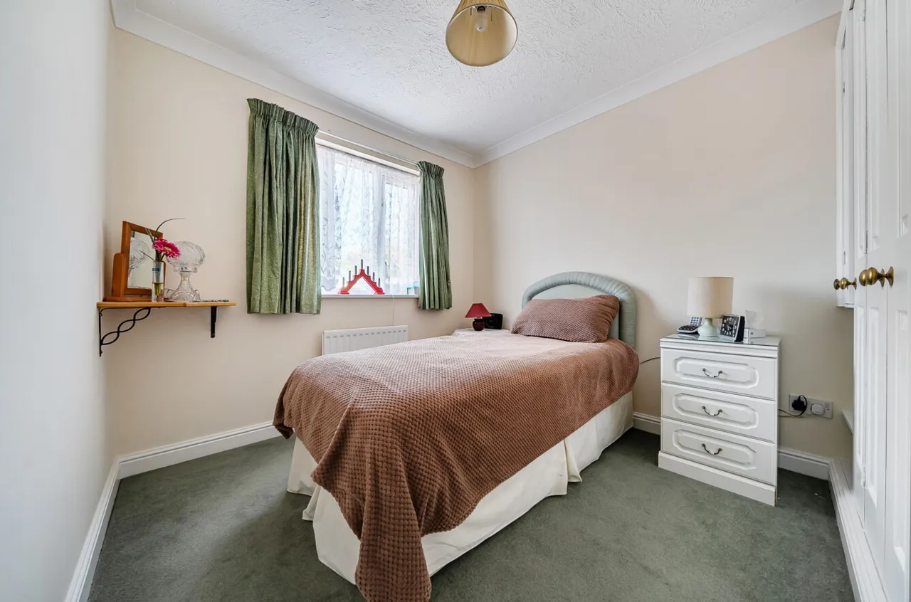 Lawrence Close, Selsey, PO20, photo 14