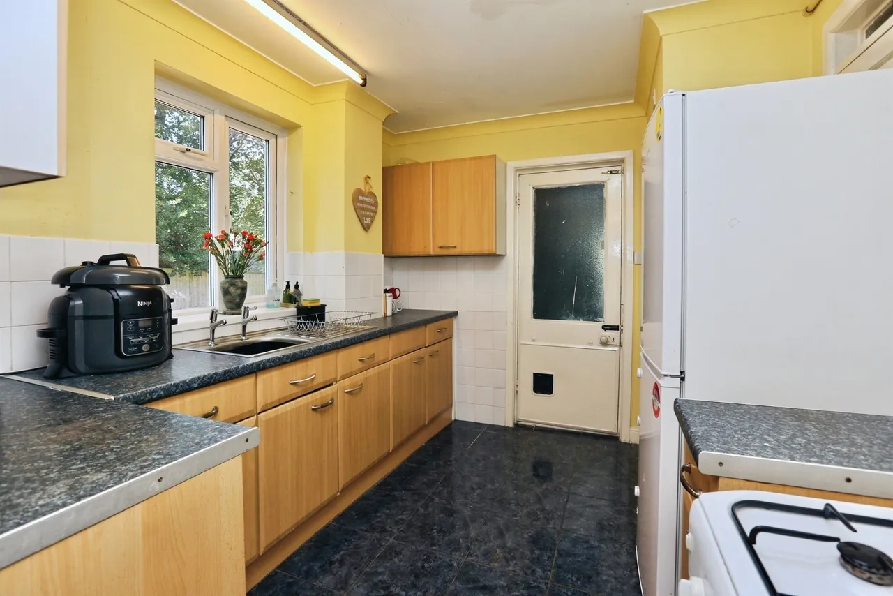 Barnfield Close, Southampton, SO19, photo 7