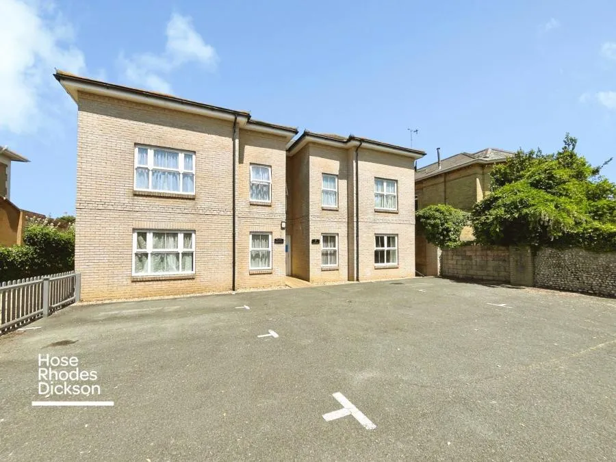 2 bed flat to rent, Leed Street, Sandown, PO36