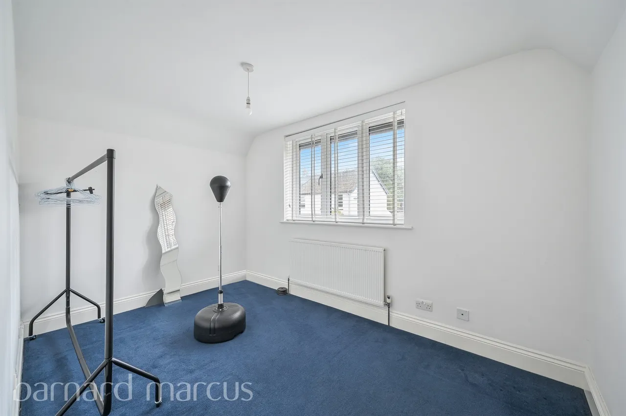 Rosebery Road, Epsom, KT18, photo 16