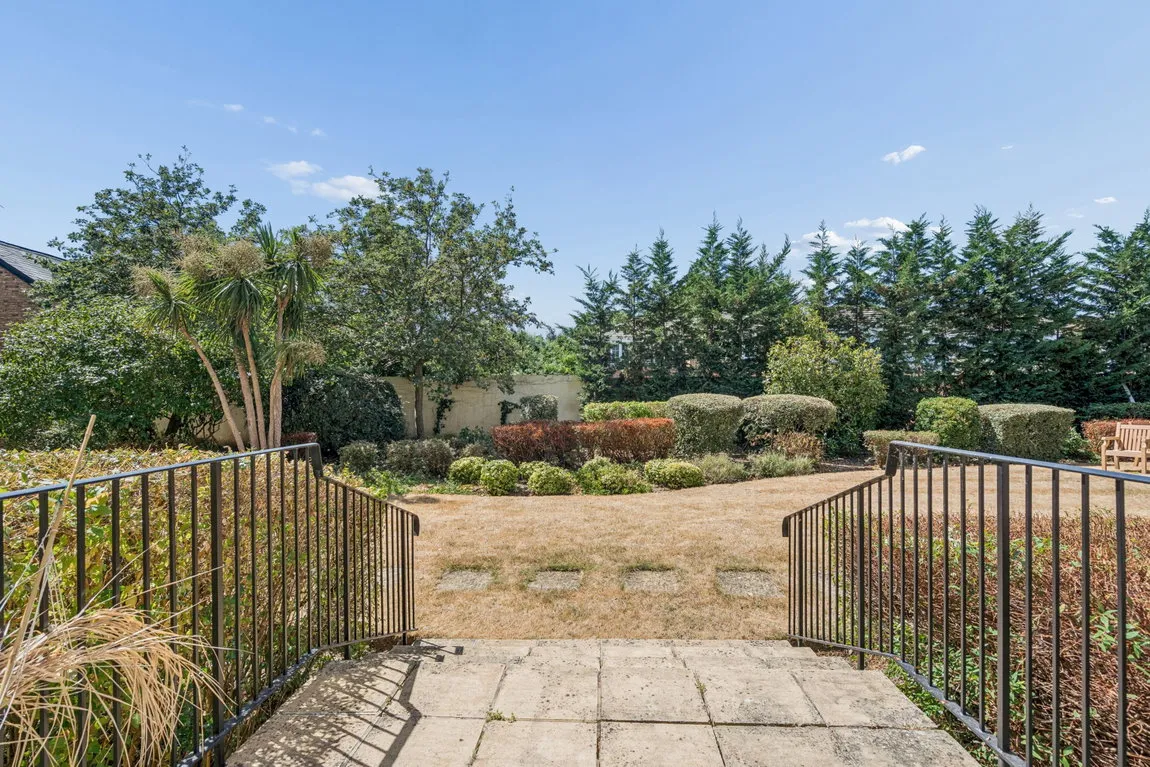 Eastcote Road, Pinner, HA5, photo 13