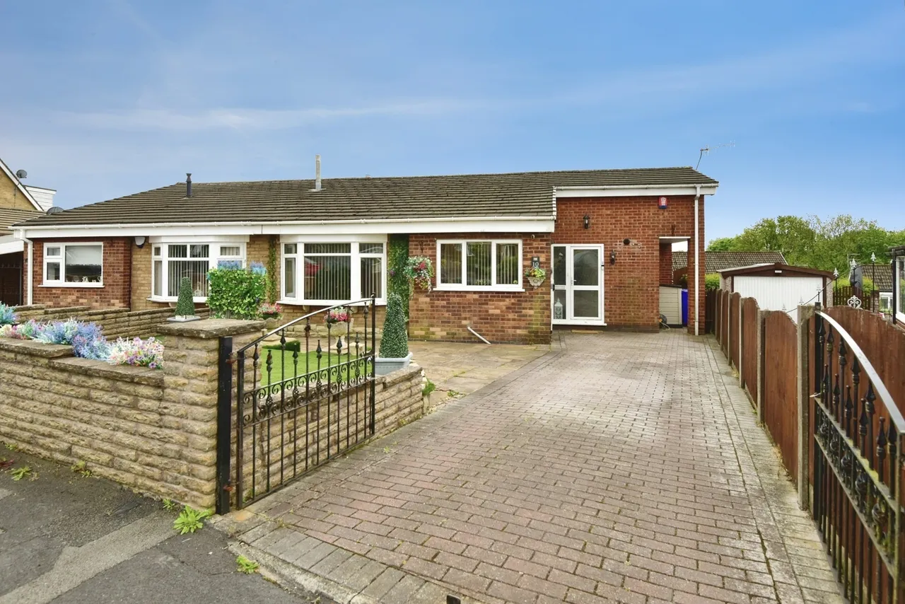 2 bed house for sale — Faulkner Place, Stoke-on-Trent, Staffordshire, ST3