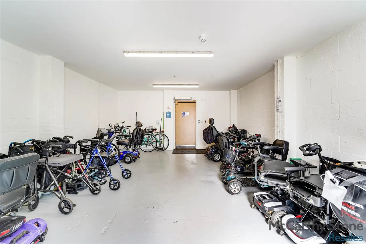 High View, Bedford, MK41, photo 17