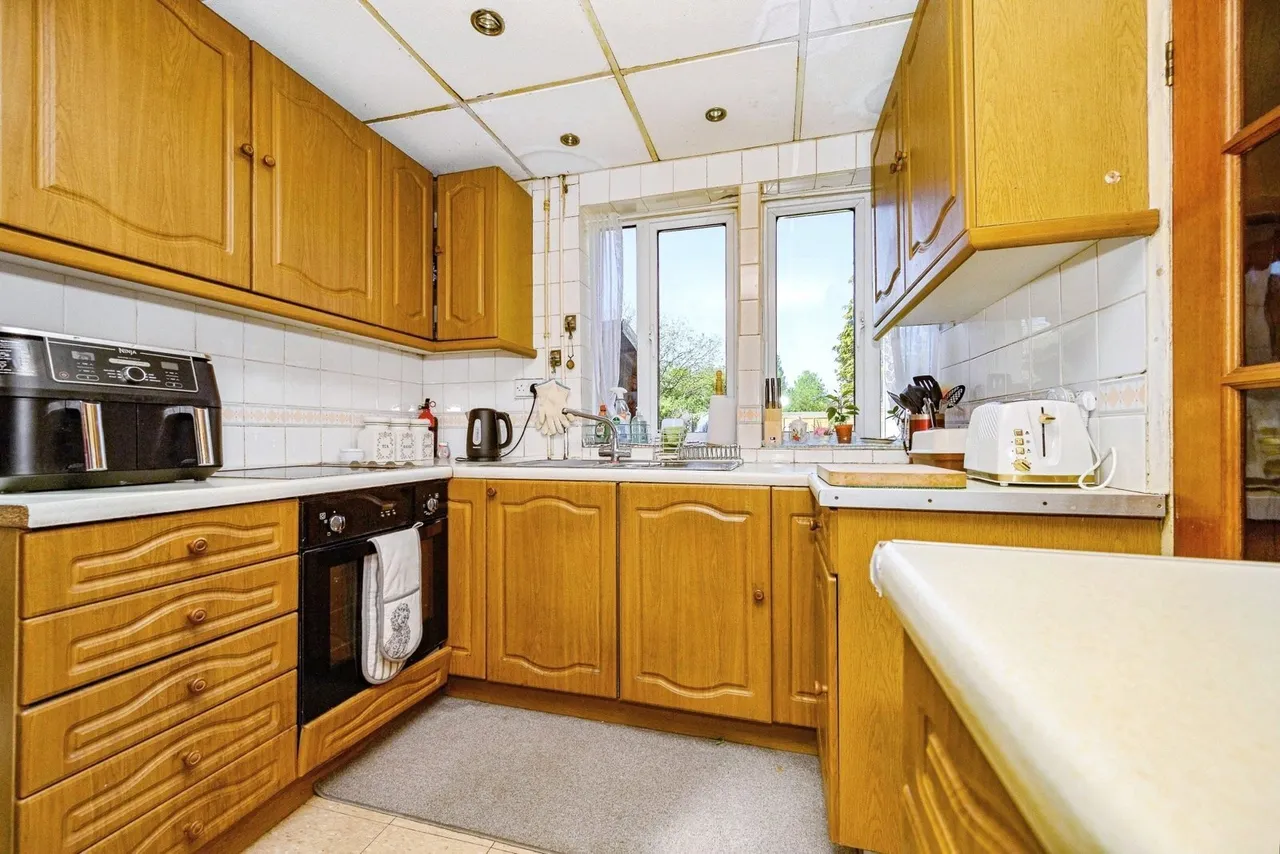 Montague Avenue, LUTON, Bedfordshire, LU4, photo 6