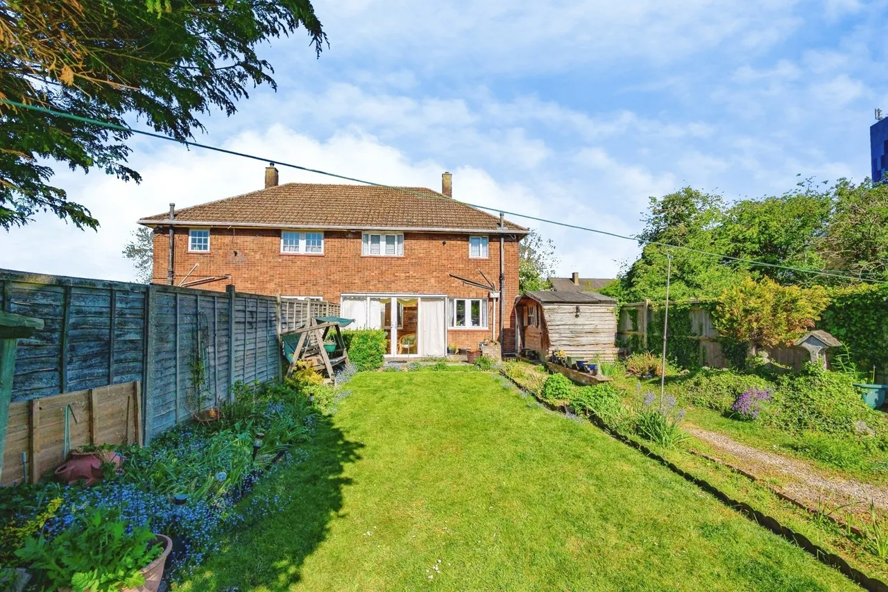 Montague Avenue, LUTON, Bedfordshire, LU4, photo 2