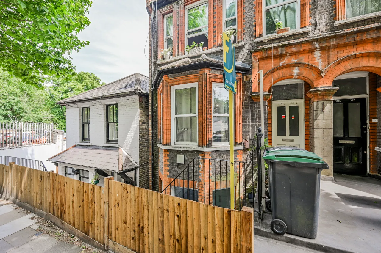 1 bed flat for sale — Garden Flat, 34 Muswell Hill Road, London