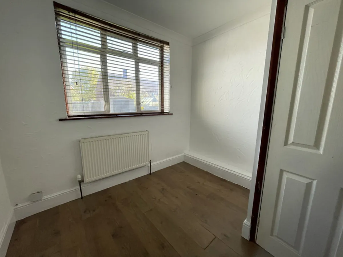 Daventry Road, Romford, Harold Hill, RM3 7QJ, photo 4
