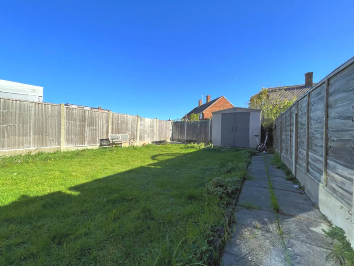 Daventry Road, Romford, Harold Hill, RM3 7QJ, photo 11