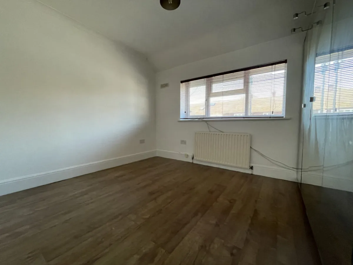Daventry Road, Romford, Harold Hill, RM3 7QJ, photo 6
