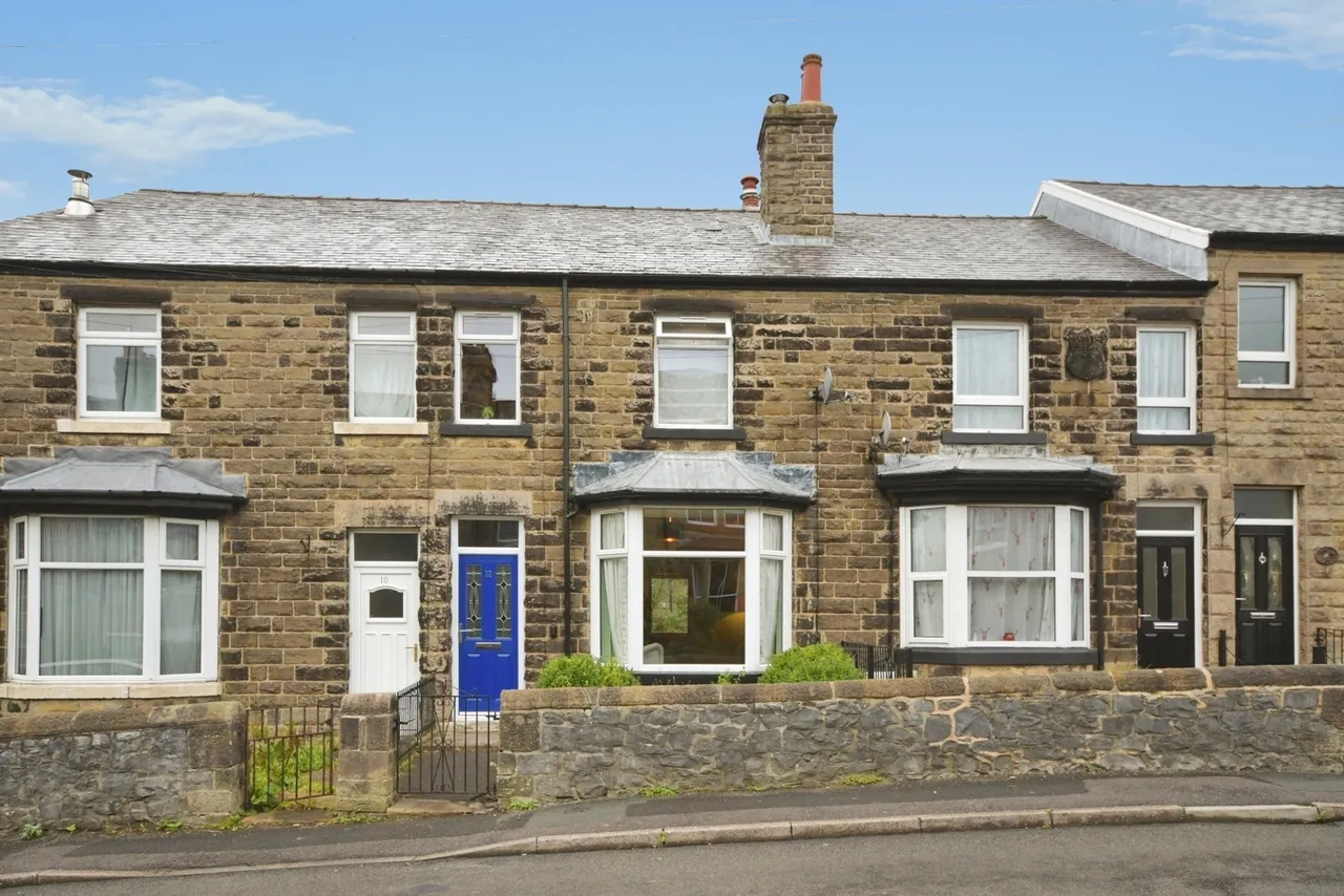 3 bed house for sale, Queens Road, Buxton, SK17