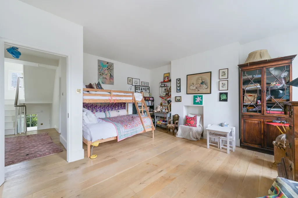 Powis Gardens, London, W11, photo 12