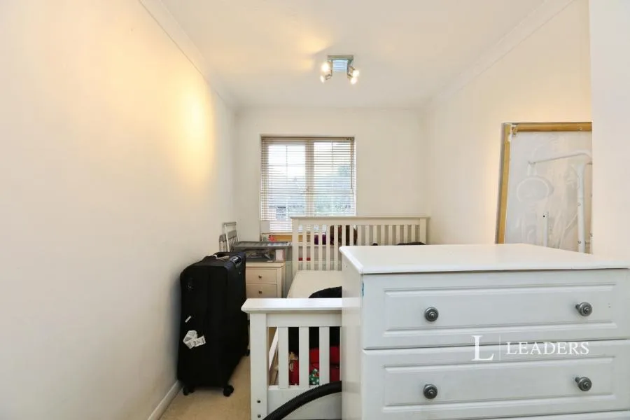 The Dell, East Grinstead, RH19, photo 11