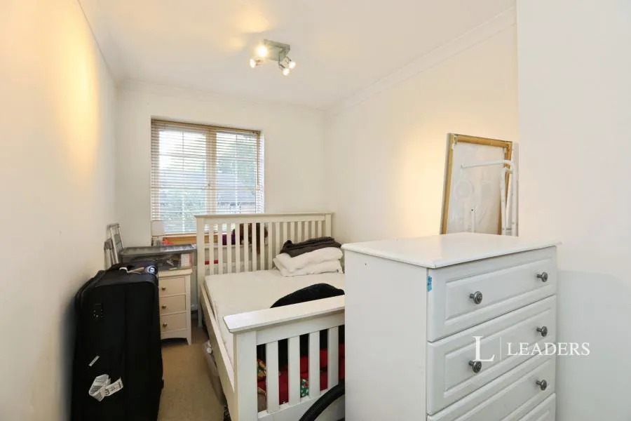 The Dell, East Grinstead, RH19, photo 10