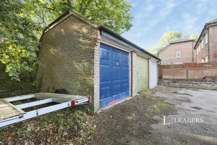 The Dell, East Grinstead, RH19, photo 18