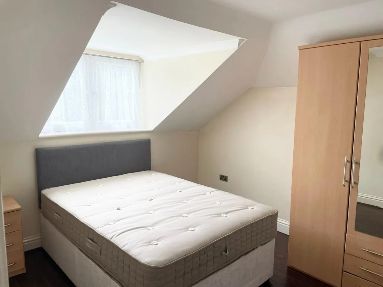 Lampton Road, Hounslow, TW3, photo 7