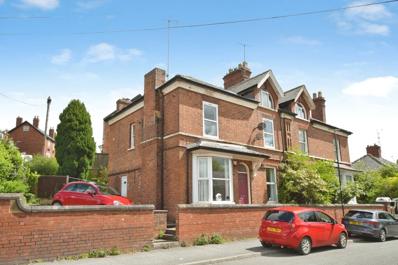 1 bed flat for sale — Spital Lane, Chesterfield, Derbyshire, S41