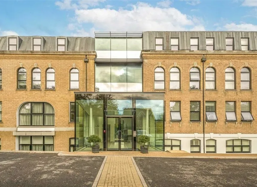 2 bed flat to rent — Hampton Road, Teddington, TW11