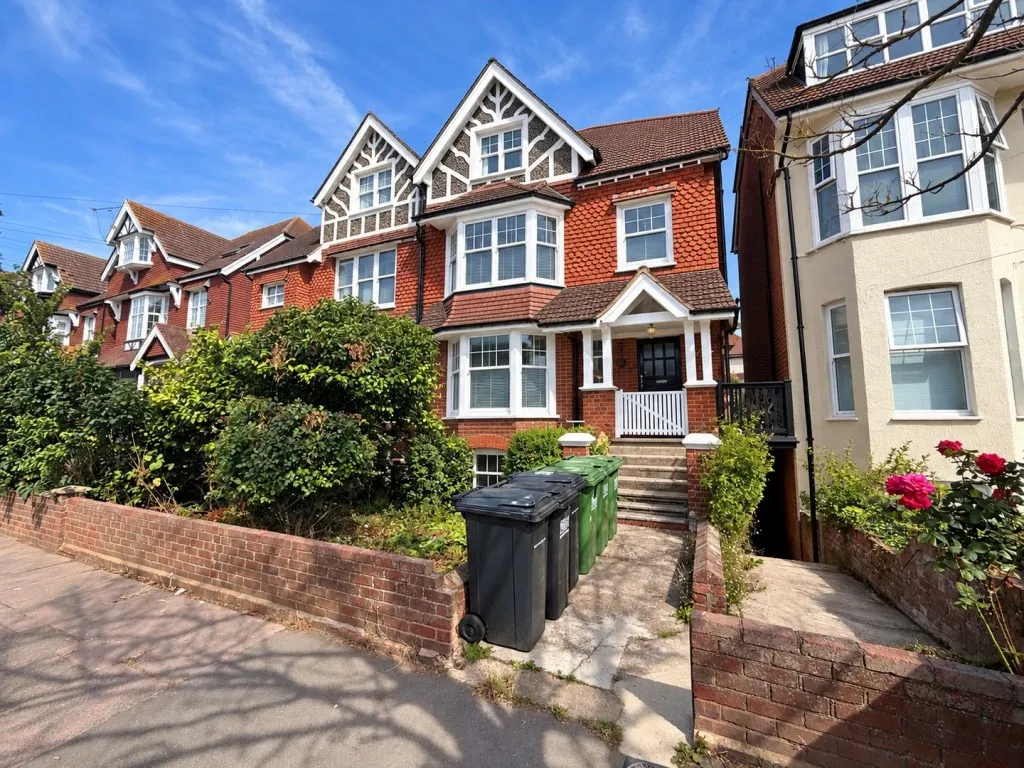 2 bed flat for sale, Cantelupe Road, Bexhill on Sea