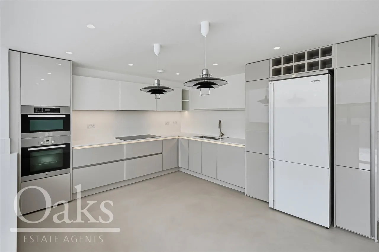 Pittville Gardens, South Norwood, SE25, photo 2