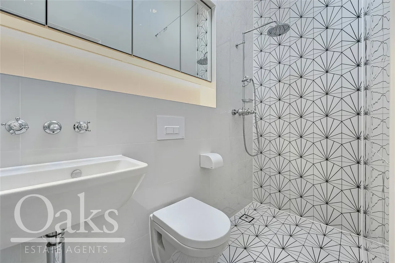 Pittville Gardens, South Norwood, SE25, photo 11