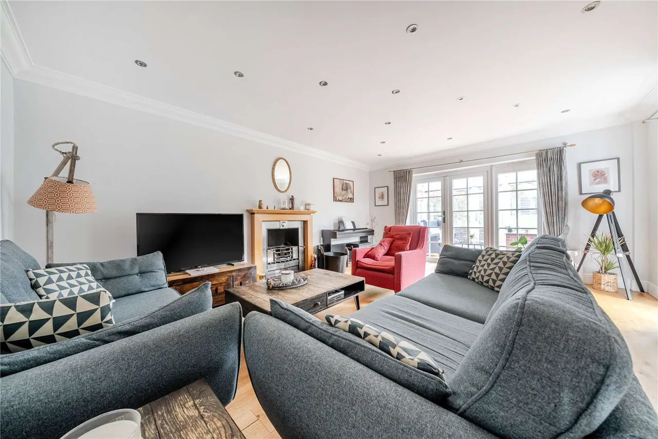 Bullfinch Lane, Sevenoaks, TN13, photo 2