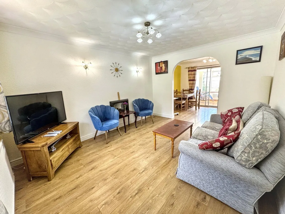 Ffordd Tan'r Allt, Abergele, Conwy, LL22 7DQ, photo 2