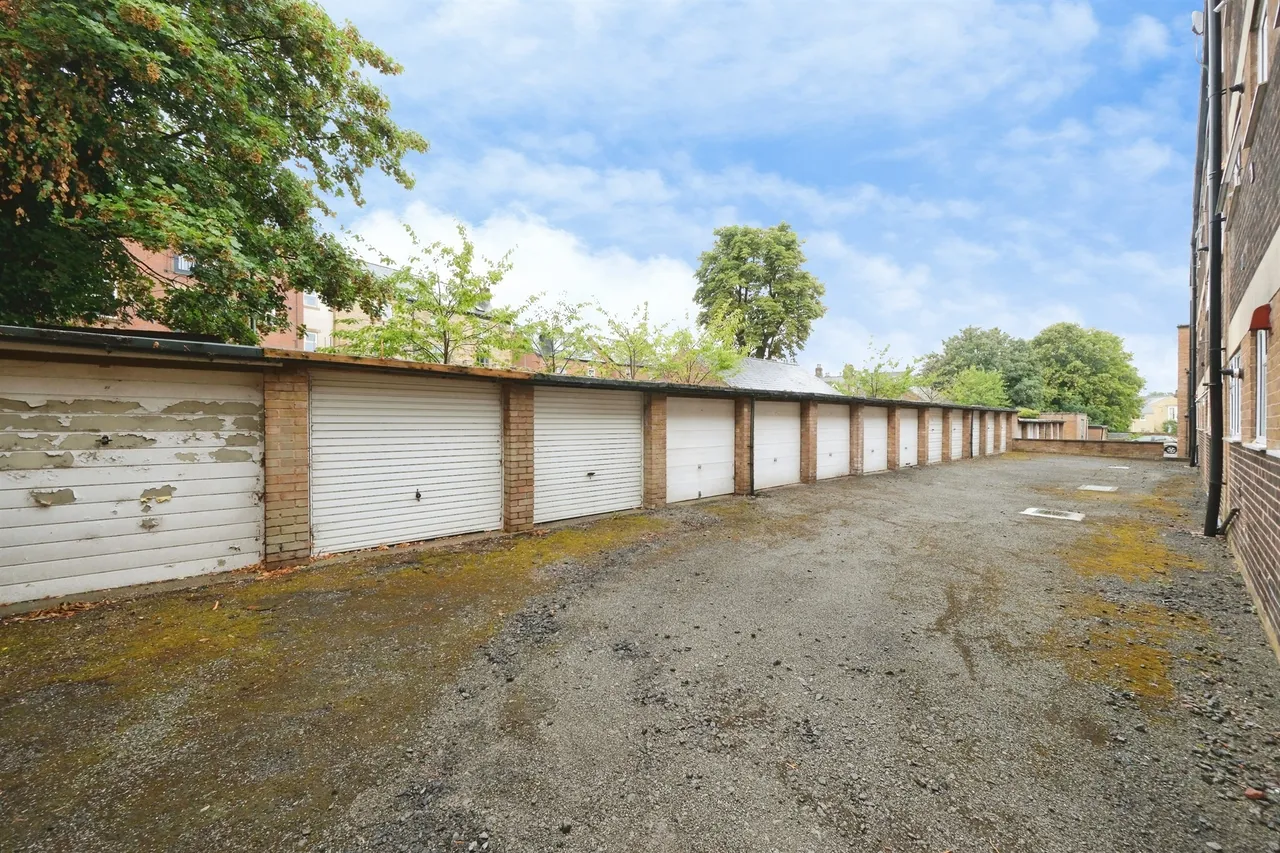 Nether Edge Road, Sheffield, photo 12