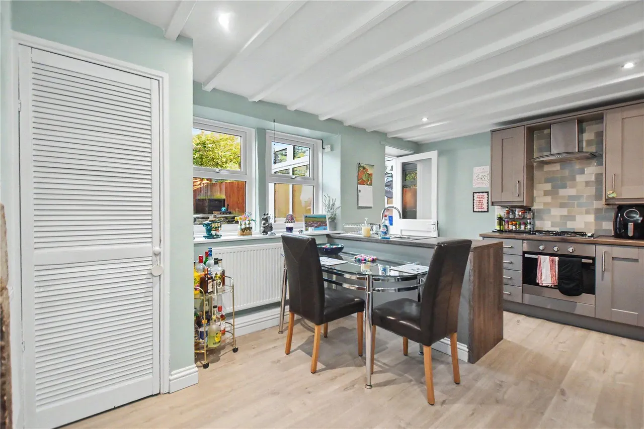 Apperley Lane, Yeadon, LS19, photo 7