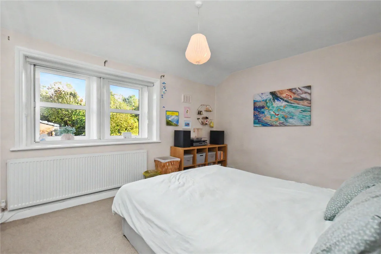 Apperley Lane, Yeadon, LS19, photo 14