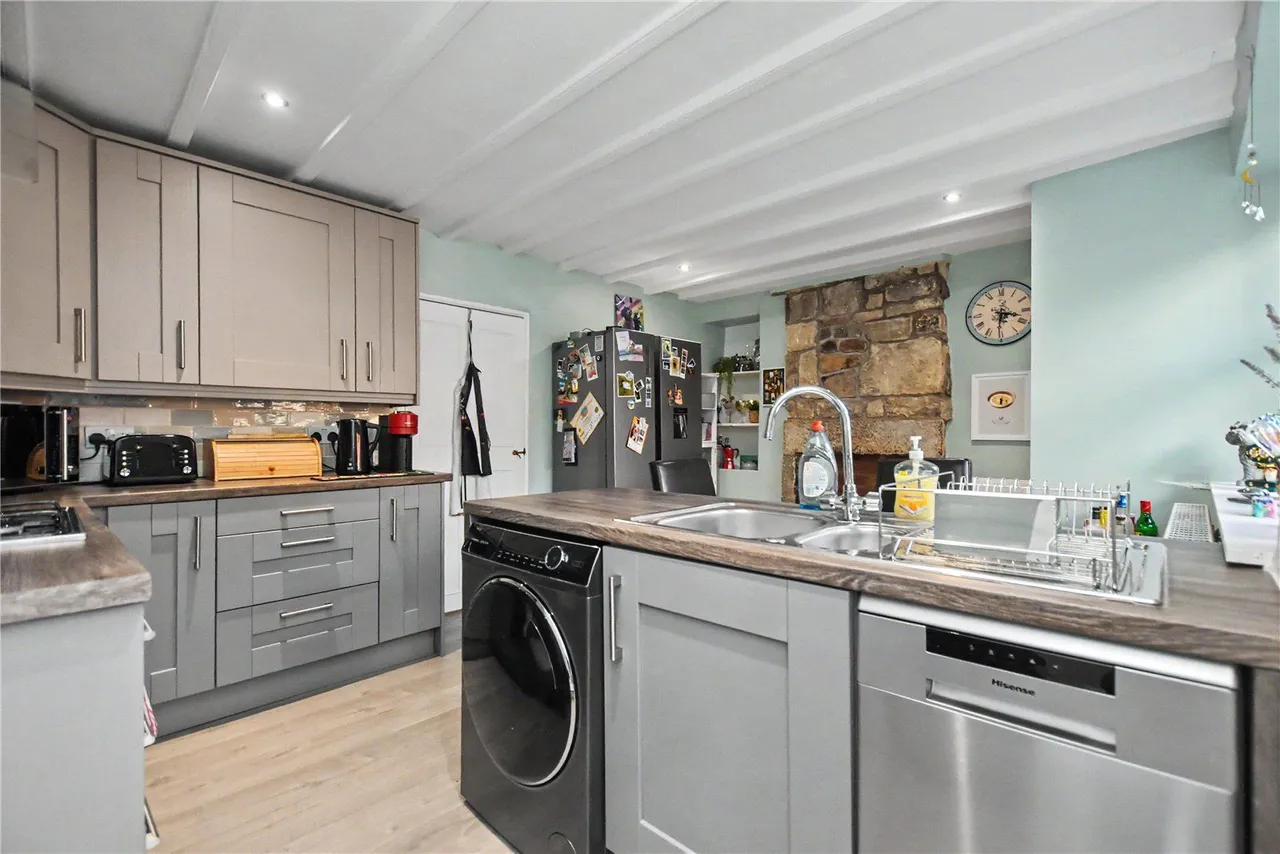 Apperley Lane, Yeadon, LS19, photo 9