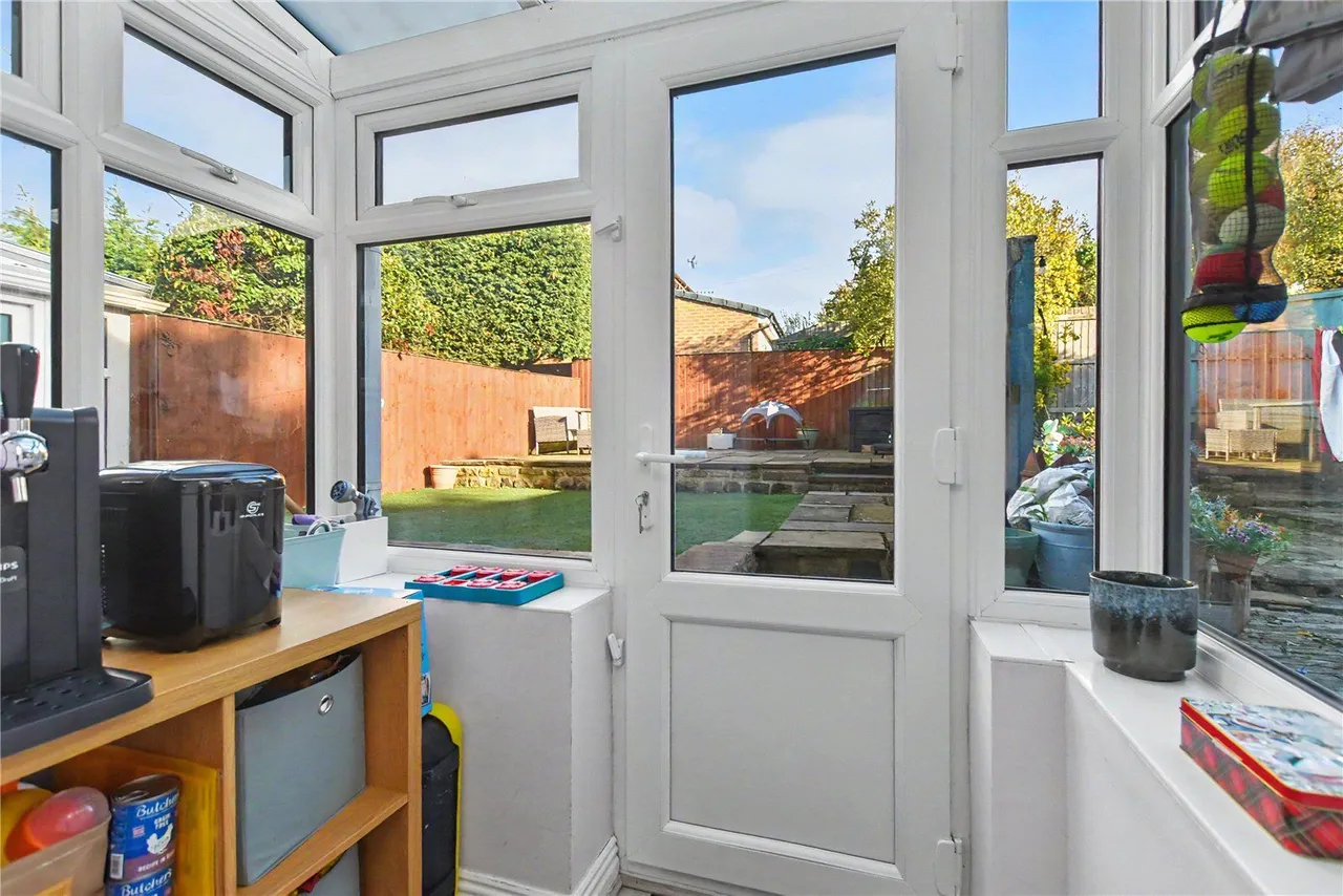 Apperley Lane, Yeadon, LS19, photo 20