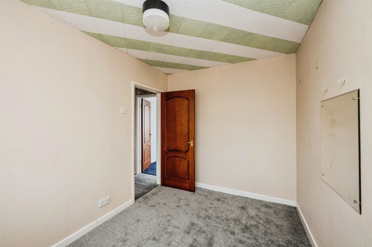 Bryn Eglur Road, Swansea, SA6, photo 13