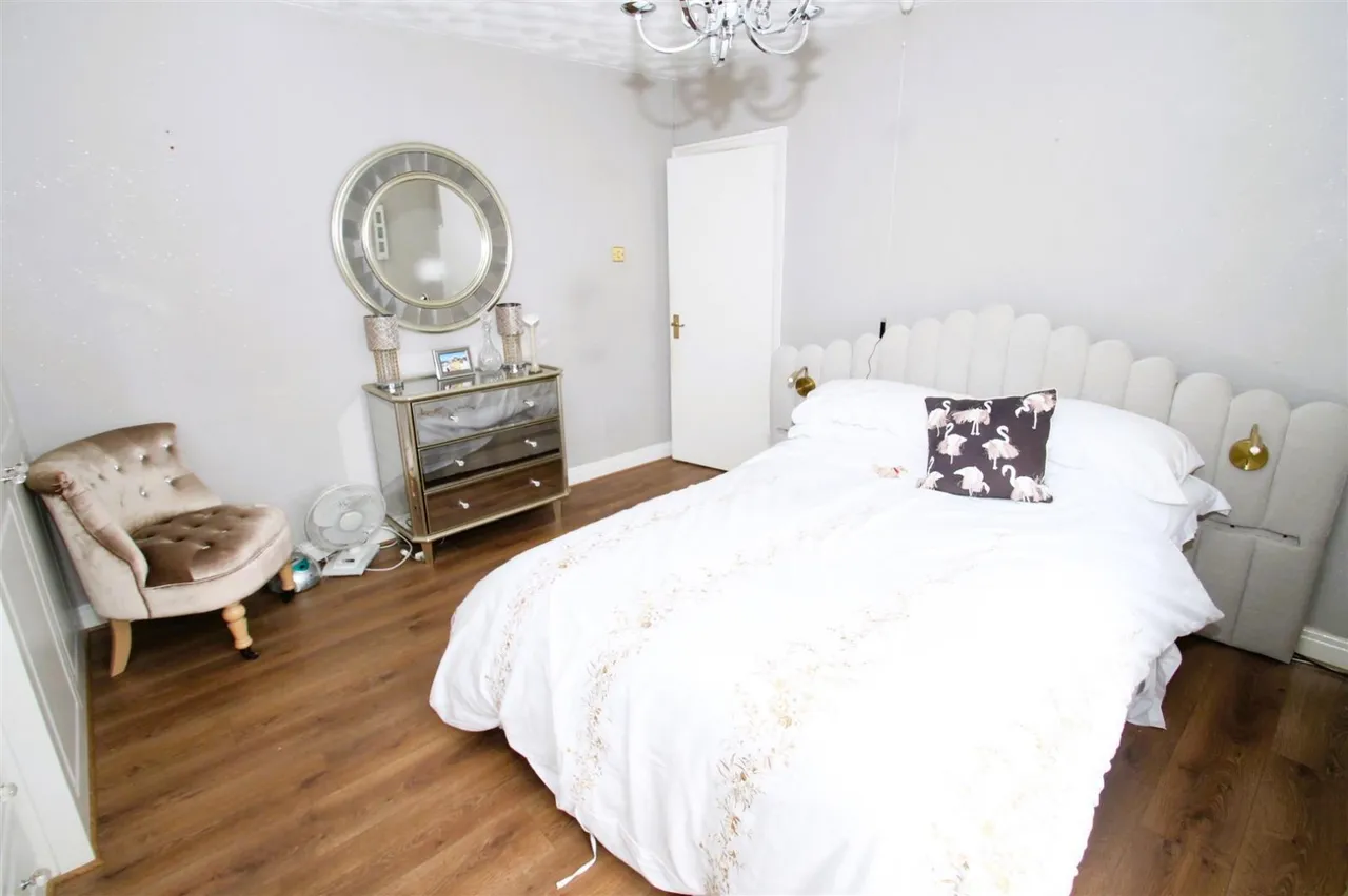 Summerfields Avenue, Halesowen, photo 8