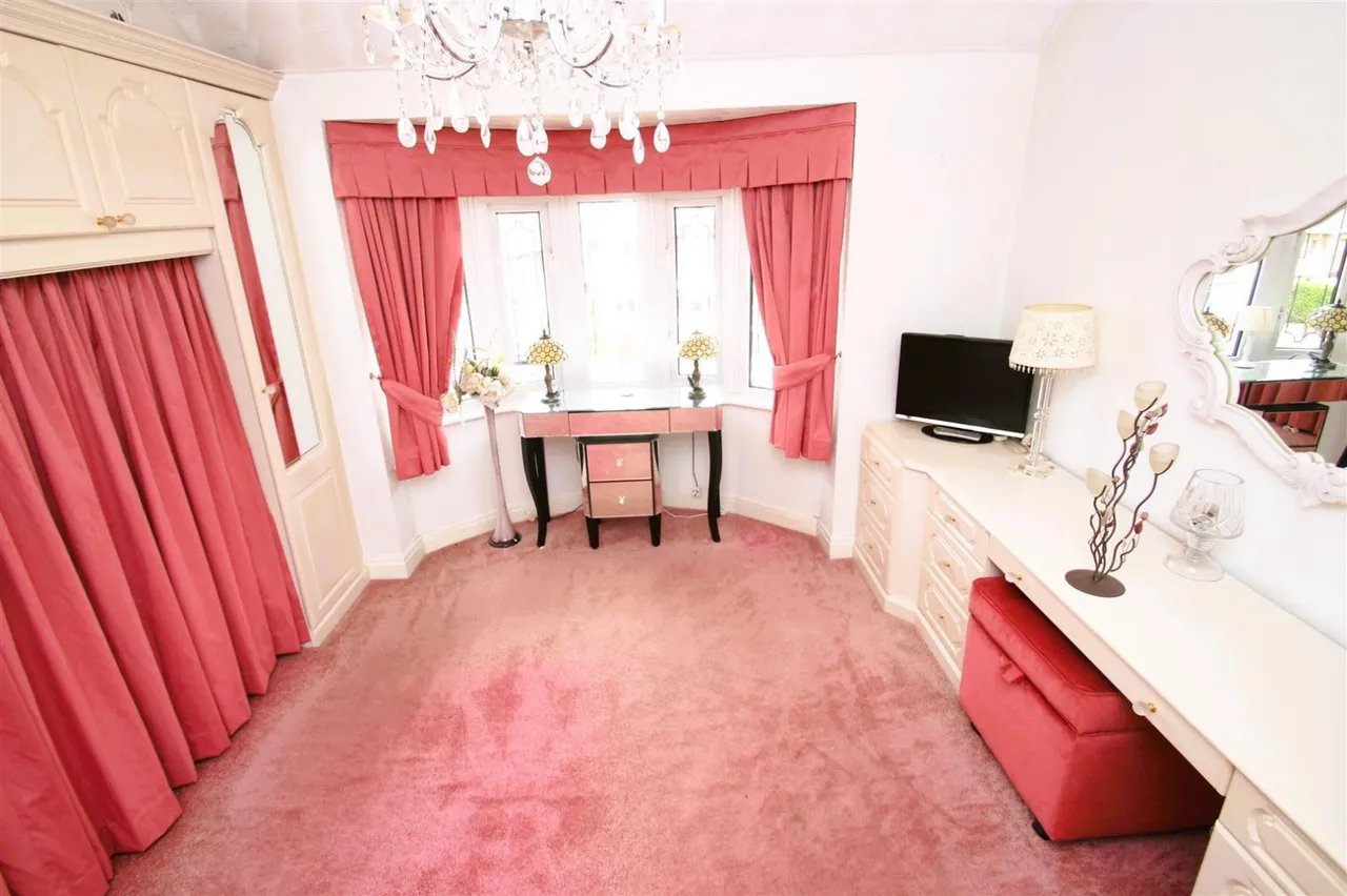 Summerfields Avenue, Halesowen, photo 19